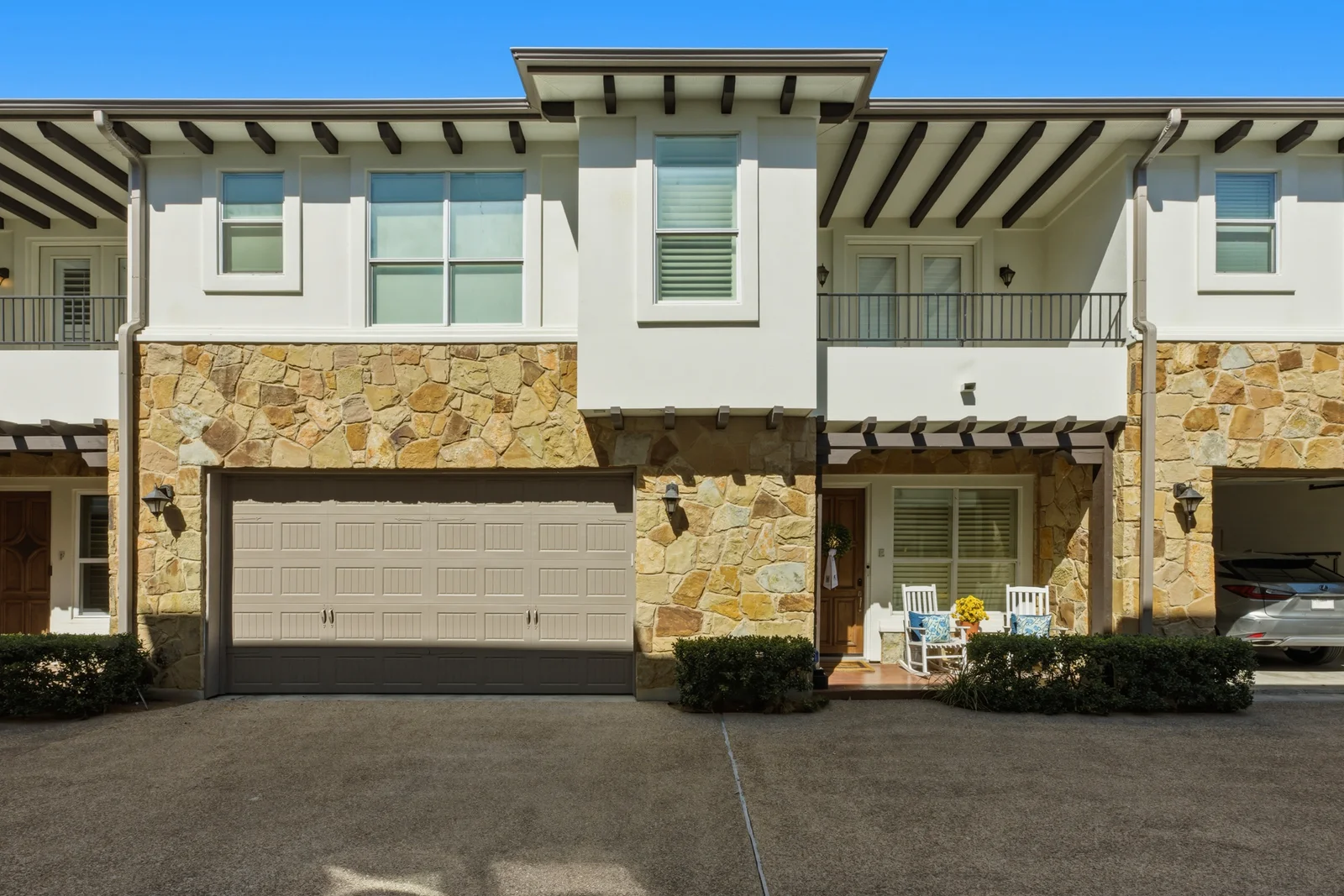 1621_Enfield_Road_0002.jpg