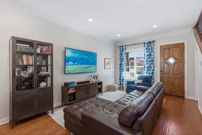 1621_Enfield_Road_0007.jpg